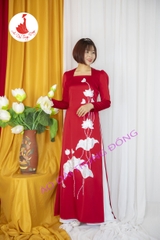 Áo dài thiết kế cổ vuông tay bồng kết hoa sen màu đỏ vải Queen