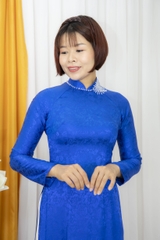 Áo dài màu xanh kết hạt bông tuyết vải Gấm vân hoa hồng