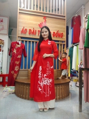 Set cách tân tơ óng màu đỏ thêu hoa dưới tà/ Áo dài Trung Đồng