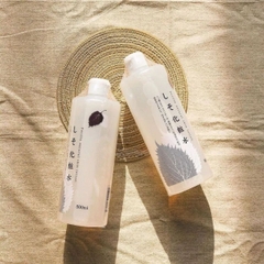 Nước Hoa Hồng Chinoshio Dokudami Chiết Xuất Lá Tía Tô 500ml