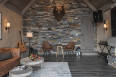 NHÀ CỦA GẤU – BEAR’S HOUSE