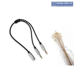 Cáp Audio 3.5mm âm ra 2 đầu 3.5mm 1 Mic 1 loa Ugreen 20899