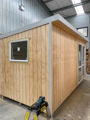 EXTRA LARGE CABIN 4.8 x 2.4 m