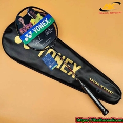 Vợt cầu lông YONEX 100% khung carbon phù hợp với học sinh sinh viên người mới chơi