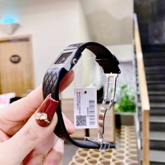 Chanel Matelasse |Nữ Giới |Mặt Vuông |Đính Đá |Dây Da Đen |Máy Pin (Quartz) |Size 26mm
