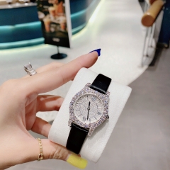 Chopard L'Heure Du Diamant |Nữ Giới |Mặt Full Đá |Dây Da Đen |Máy Pin (Quartz) |Size 32mm