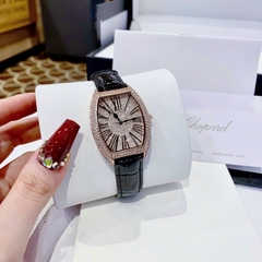 Chopard Mặt Oval |Nữ Giới |Đính Đá Rose Gold |Dây Da Đen |Máy Pin (Quartz) |Size 34mm