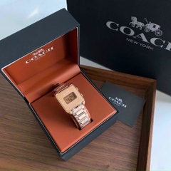 Coach Điện Tử |Nữ Giới |Mặt Vuông |Dây Kim Loại Rose Gold |Máy Pin (Quartz) |Size 33mm