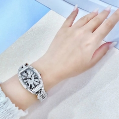 Davena Dây Mắt Xích |Nữ Giới |Đính Đá Silver |Dây Kim Loại |Máy Pin (Quartz) |Size Lớn 36x42mm