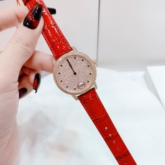 Davena Cartier |Nữ Giới |Full Đá |Rose Gold |Dây Da Đỏ |Máy Pin (Máy Quartz) |Size 34mm