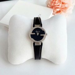 Gucci Interlocking |Nữ Giới |Mặt Đen |Silver |Dây Da Đen |Máy Pin (Quartz) |Size 29mm