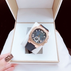 Guess Headline |Nam Giới |Mặt Vuông |Rose Gold |Dây Silicone Xanh |Máy Pin (Quartz) |Size 42mm