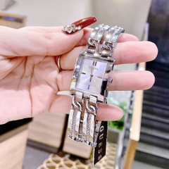 Guess Mod ID |Nữ Giới |6 Kim |Mặt Chữ Nhật |Dây Xích Silver |Máy Pin (Quartz) |Size 24mm