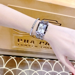 Guess Mod ID |Nữ Giới |6 Kim |Mặt Chữ Nhật |Dây Xích Silver |Máy Pin (Quartz) |Size 24mm