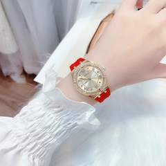 Guess Momentum |Cặp Đôi |Đính Đá |Dây Sillicone Đỏ |Size 44x36mm
