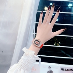 Hanboro Mặt Chữ Love |Nữ Giới |Rose Gold |Dây Cao Su Đỏ |Máy Pin (Quartz) |Size 32x36mm