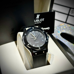 Hublot Classic Fusion |Nam Giới |Mặt Full Đen |Dây Silicone Đen |Máy Cơ (Automatic) |Size 42mm