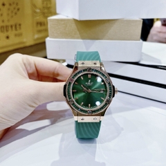 Hublot Geneve |Nữ Giới |Rose Gold |Đính Đá |Dây Silicone Xanh Lá |Máy Pin (Máy Quartz) |Size 34mm