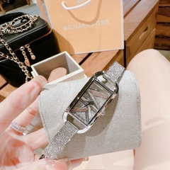 Michael Kors Empire |Nữ Giới |Mặt Chữ Nhật |Dây Lưới Silver |Máy Pin (Quartz) |Size 28x34mm