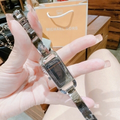 Michael Kors Empire |Nữ Giới |Mặt Chữ Nhật |Dây Lưới Silver |Máy Pin (Quartz) |Size 28x34mm