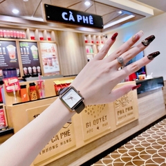 Michael Kors Lake |Nữ Giới |Mặt Vuông Trắng |Dây Da Tím |Máy Pin (Quartz) |Size 33mm