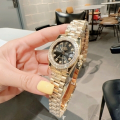 Rolex Đính Đá |Cặp Đôi |Mặt Đen |Dây Kim Loại Vàng Gold |Máy Pin (Máy Quartz) |Size 36x31mm