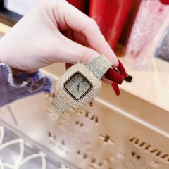 Royal Crown Mặt Vuông |Nữ Giới |Đính Đá |Dây Lưới Vàng Gold |Máy Pin (Quartz) |Size 30mm