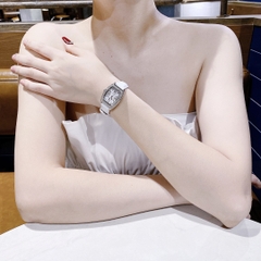 Royal Crown Mặt Oval |Nữ Giới |Đính Đá |Dây Da Trắng |Máy Pin (Quartz) |Size 24x30mm