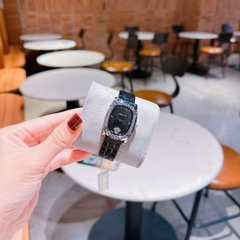 Versace Couture |Nữ Giới |Mặt Chữ Nhật |Silver |Dây Da Đen |Máy Pin (Quartz) |Size 30x38mm