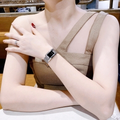 Versace Greca Icon |Nữ Giới |Mặt Chữ Nhật Đen |Đính Đá |Dây Lưới Silver |Máy Pin (Quartz) |Size 21x39mm