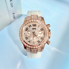Xcer Tựa Rolex |Nữ Giới |Full Đá Rose Gold |Dây Silicone Trắng |Máy Pin (Quartz) |Size 38mm