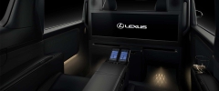 LEXUS LM 500h 2025