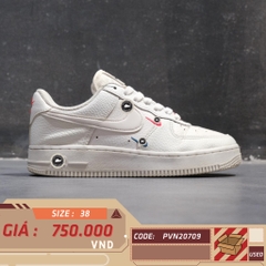 (WMNS) Nike Air Force 1 '07 Essential 'Summit White Solar Red' CT1989-101 SIZE 38 GIÀY 2HAND CHÍNH HÃNG PVN20709