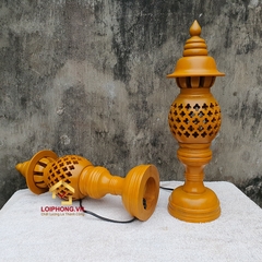 Đèn thờ quả dứa bằng gỗ xà cừ màu vàng mít cao 36 - 41 - 48 cm