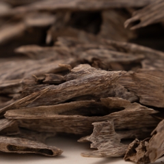 Trầm Hương Miếng Vụn Hàng Rừng Dạng Kiến Có Mùi Đặc Trưng Việt Nam | Bán Theo Miếng | Trầm Hương Ân Vũ - Hương Thơm Chữa Lành | 1 Gram