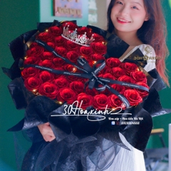 Hoa sáp nhũ hình trái tim tặng kèm vương miện và đèn led