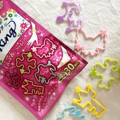 VÒNG ĐEO TAY TRÁNH MUỖI HƯƠNG HOA THIÊN NHIÊN KINCHO 30 chiếc (túi hồng)