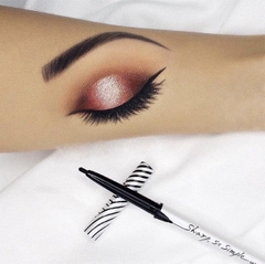 chì kẻ viền mắt Clio Sharp So Simple Waterproof Pencil Liner