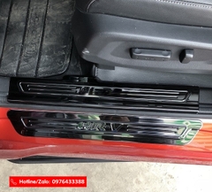 Ốp bậc chống xước 4 cửa lên xuống cho Honda HR-V
