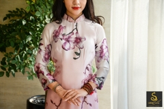 Áo dài Limited phiên bản giới hạn hoa văn nhã nhặn