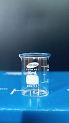 Cốc thủy tinh 10ml, có mỏ, chia vạch, Hãng OMSONS GERMANY