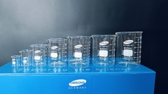 Cốc thủy tinh 600ml có mỏ, chia vạch, Hãng OMSONS GERMANY