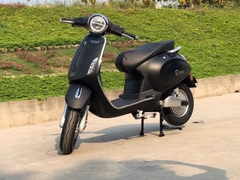 Xe máy điện Vespa SE Osakar
