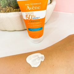 Kem Chống Nắng Avene Cleanance Ultra-Light Anti-Blemishes SPF50+ 50mL
