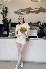 ÁO PHÔNG BE HOẠ TIẾT CHỮ ROLLER FLOOR NỮ