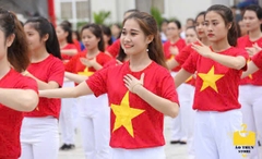 ÁO PHÔNG CỜ ĐỎ SAO VÀNG VIỆT NAM