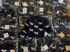 ÁO LEN ĐEN CHÚ CHÓ DÀI TAY BÉ TRAI