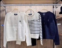 ÁO LEN CADIGAN GẤU WHO.AUU HOT HIT NỮ