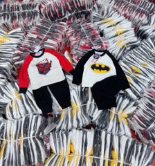 BỘ SIÊU NHÂN MARVAL DÀI TAY ĐỎ PHỐI GHI - BATMAN TRẮNG PHỐI ĐEN