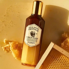Nước Cân Bằng Cấp Ẩm Skinfood Royal Honey Propolis Enrich Toner 160Ml